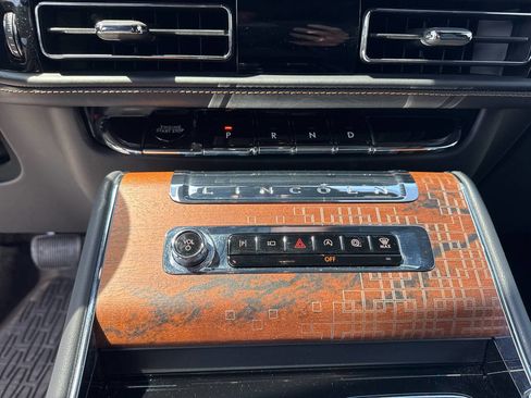 Used 2025 Lincoln Aviator Black Label w/ Jet Appearance Package image 25