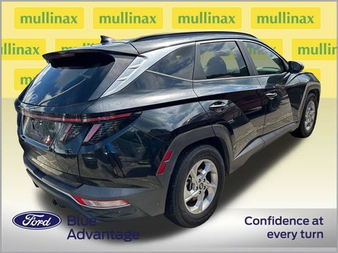 Used 2022 Hyundai Tucson SEL FWD image 2