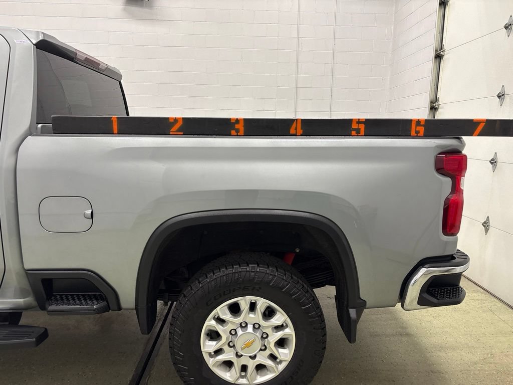 Used 2024 Chevrolet Silverado 3500 LT w/ Convenience Package AWD/4WD image 13