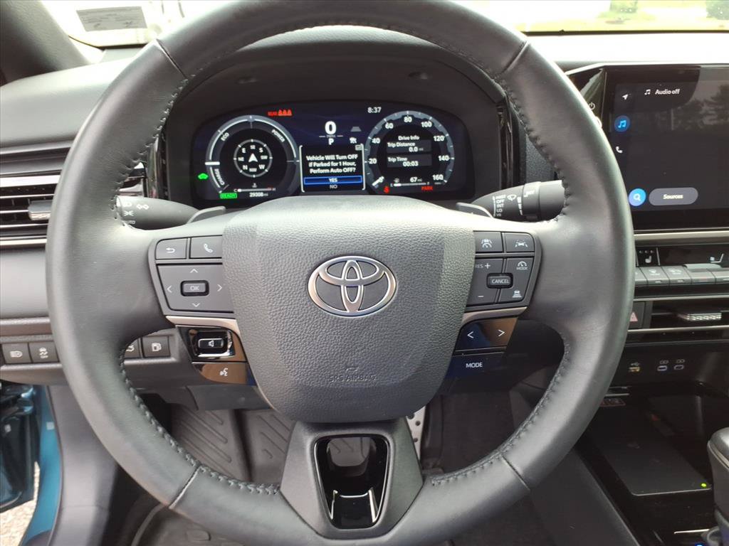 Used 2025 Toyota Camry XSE FWD image 30
