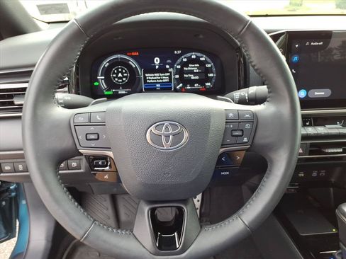 Used 2025 Toyota Camry XSE FWD image 30