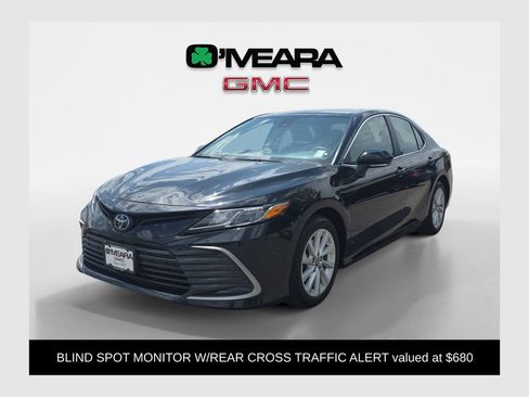 Used 2023 Toyota Camry LE w/ Convenience Package FWD image 1