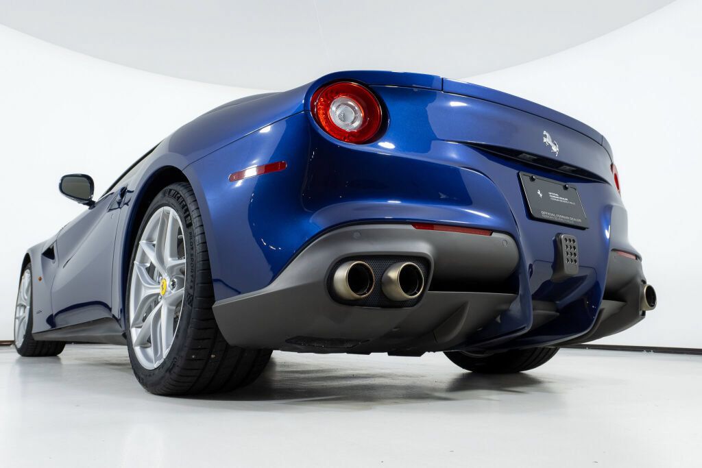 Used 2017 Ferrari F12 Berlinetta RWD image 18