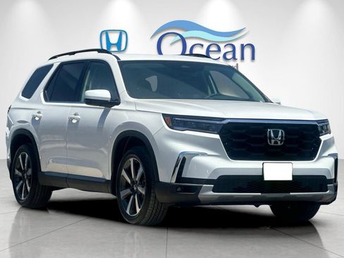 New 2025 Honda Pilot Touring image 25