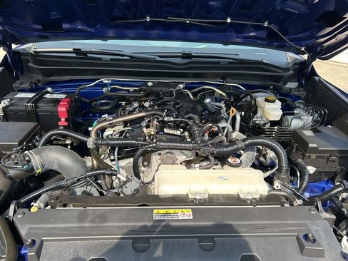 Used 2024 Toyota Tacoma TRD Off-Road image 11