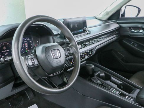 Used 2023 Honda Accord EX image 23