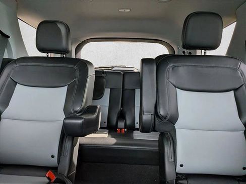 Used 2023 Ford Explorer XLT w/ Equipment Group 202A image 16