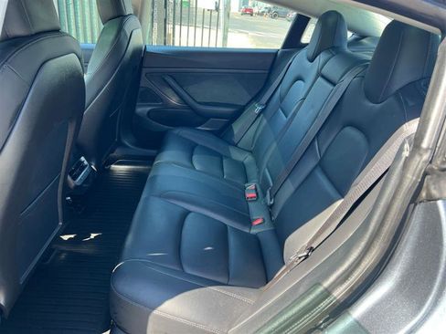Used 2020 Tesla Model 3 Standard Range Plus image 8