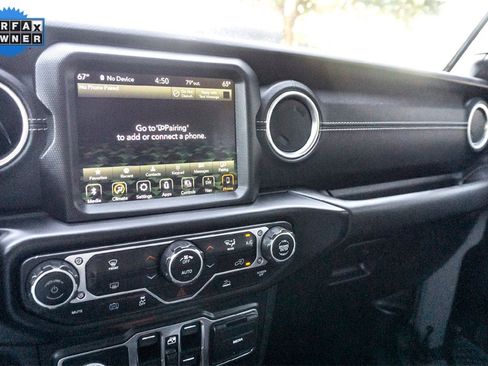 Used 2023 Jeep Wrangler Unlimited Sahara image 23