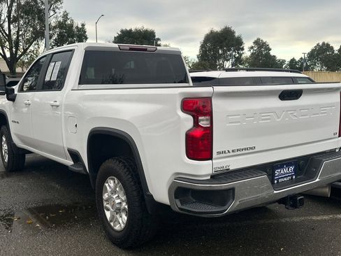 Used 2024 Chevrolet Silverado 2500 LT image 3