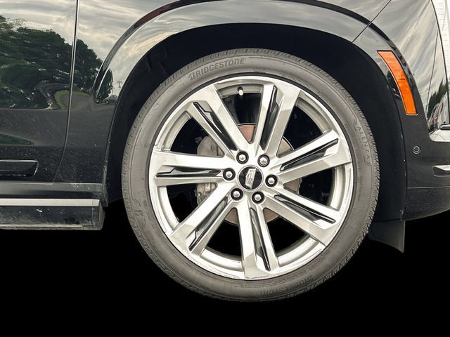 Used 2025 Cadillac Escalade Sport Platinum w/ LPO, Floor Liner Package AWD/4WD image 16