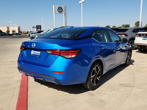 Used 2024 Nissan Sentra SV FWD image 5