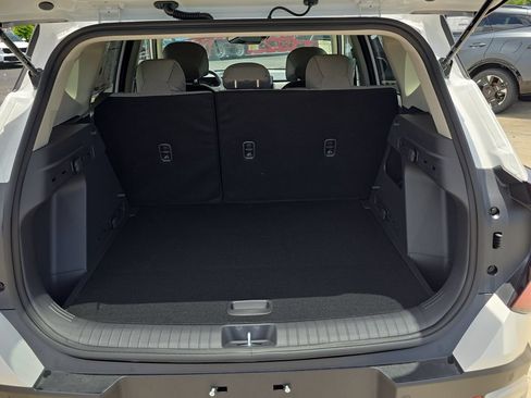 New 2027 Kia Seltos LX FWD image 10