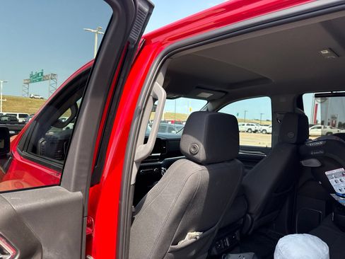 Used 2023 GMC Sierra 1500 Elevation AWD/4WD image 12