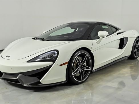 Used 2017 McLaren 570S RWD image 6