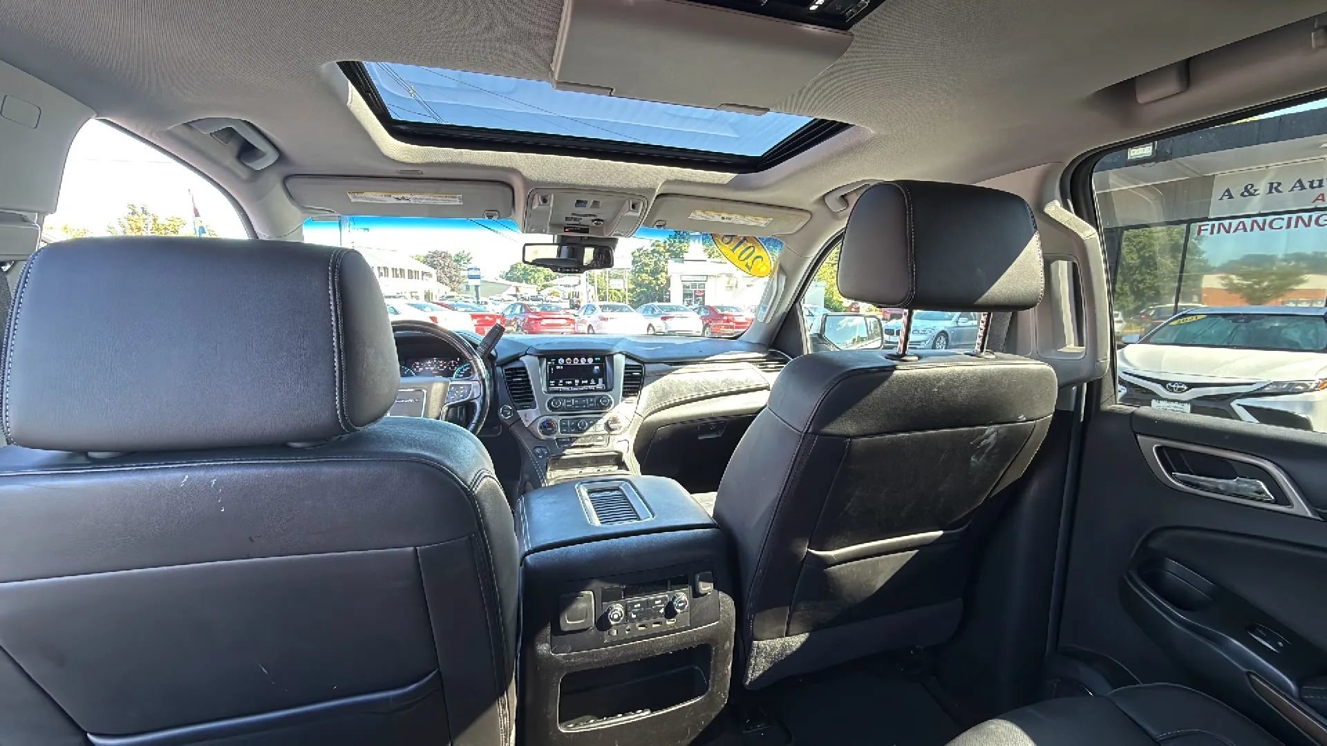 Used 2018 GMC Yukon Denali w/ Denali Ultimate Package AWD/4WD image 15