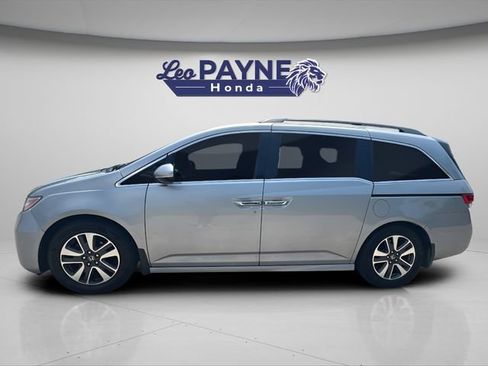 Used 2016 Honda Odyssey Touring Elite image 4