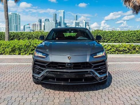 Used 2021 Lamborghini Urus AWD/4WD image 3
