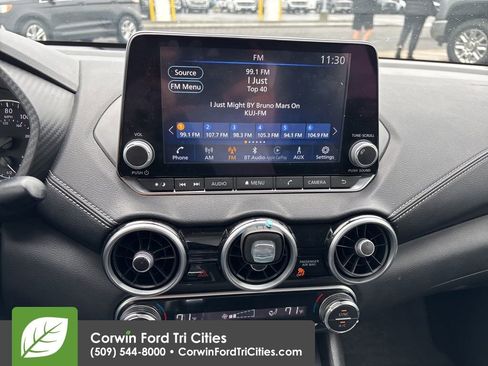 Used 2021 Nissan Sentra SV image 3