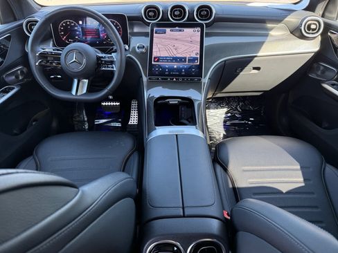 Used 2024 Mercedes-Benz GLC 300 4MATIC image 13