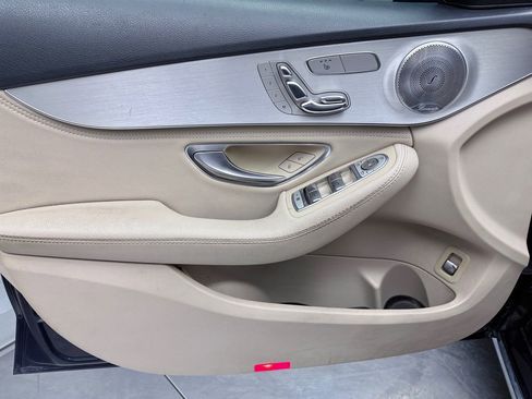 Used 2015 Mercedes-Benz C 300 4MATIC Sedan image 15