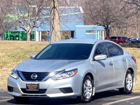 Used 2016 Nissan Altima 2.5 S w/ Power Driver Seat Package FWD image 32