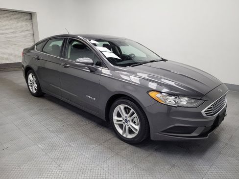 Used 2018 Ford Fusion SE image 11