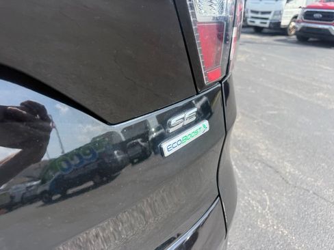 Certified 2018 Ford Escape SE w/ SE Sync 3 Package FWD image 41