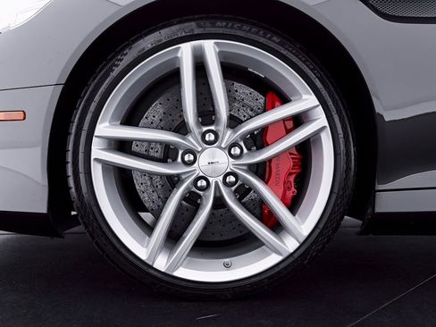 Used 2014 Aston Martin DB9 Coupe RWD image 3