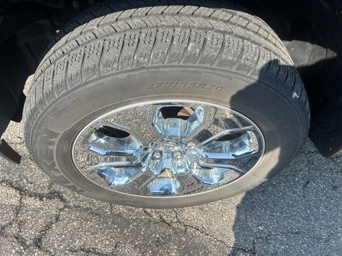 Used 2023 RAM 1500 Big Horn AWD/4WD image 9