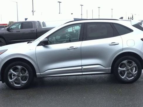 Used 2024 Ford Escape ST-Line image 5