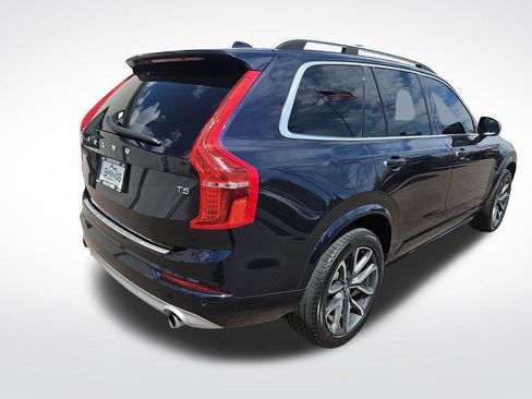 Used 2019 Volvo XC90 T5 Momentum w/ Protection Package Premier FWD image 5