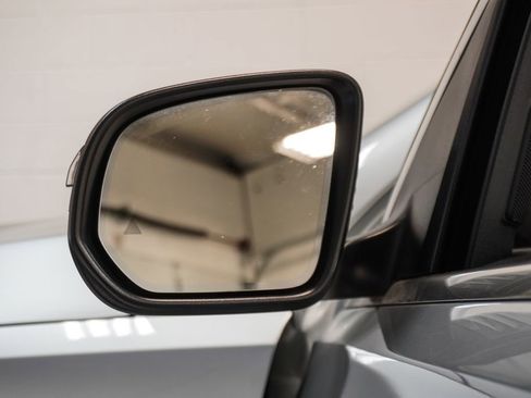Used 2025 Mercedes-Benz GLE 350 4MATIC image 41