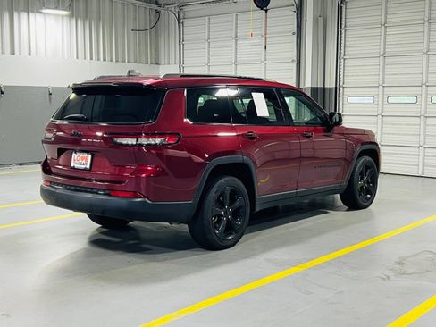 Used 2021 Jeep Grand Cherokee L Laredo RWD image 19