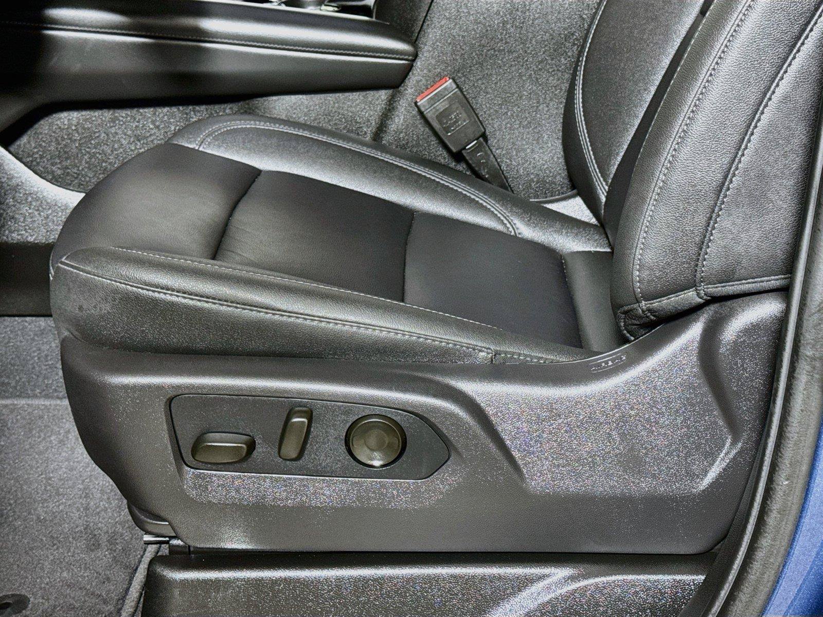 Certified 2026 Chevrolet Suburban LT w/ Comfort Package AWD/4WD image 18