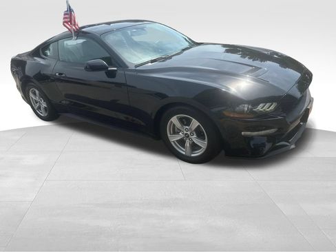 Used 2020 Ford Mustang Coupe RWD image 30