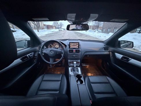 Used 2010 Mercedes-Benz C 300 4MATIC Sedan image 11