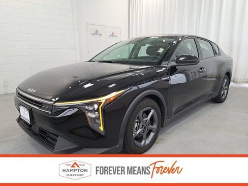 Used 2025 Kia K4 FWD image 1