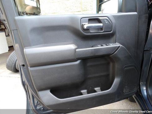 Used 2022 Chevrolet Silverado 1500 Custom w/ Safety Confidence Package AWD/4WD image 25