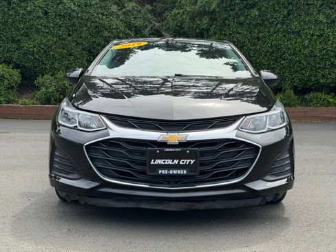 Used 2019 Chevrolet Cruze LS w/ LS Convenience Package FWD image 2