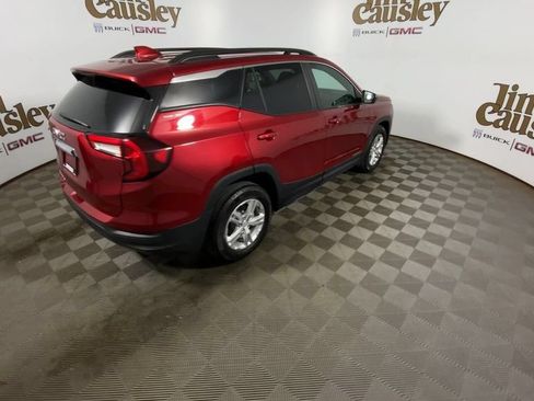 Used 2023 GMC Terrain SLE w/ Driver Convenience Package FWD image 8