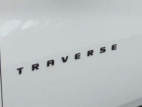 Used 2023 Chevrolet Traverse RS image 24