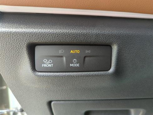 New 2026 Volkswagen Tiguan SEL R-Line image 43