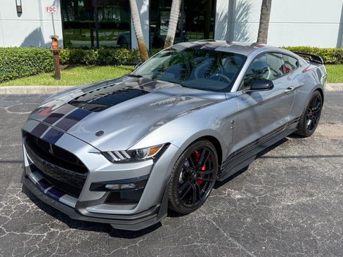Used 2022 Ford Mustang Shelby GT500 w/ Handling Package RWD image 12