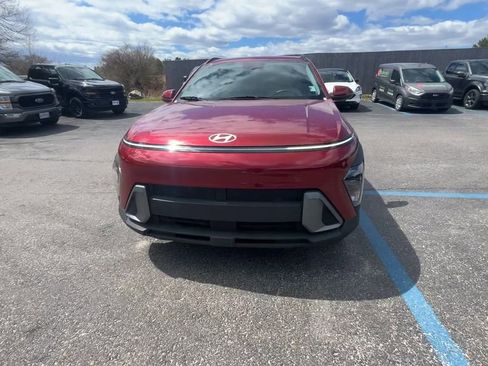 Used 2025 Hyundai Kona SEL AWD/4WD image 14