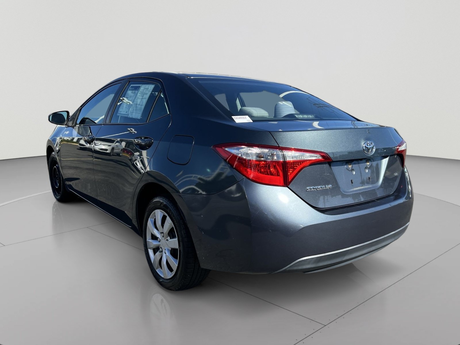 Used 2014 Toyota Corolla LE FWD image 2