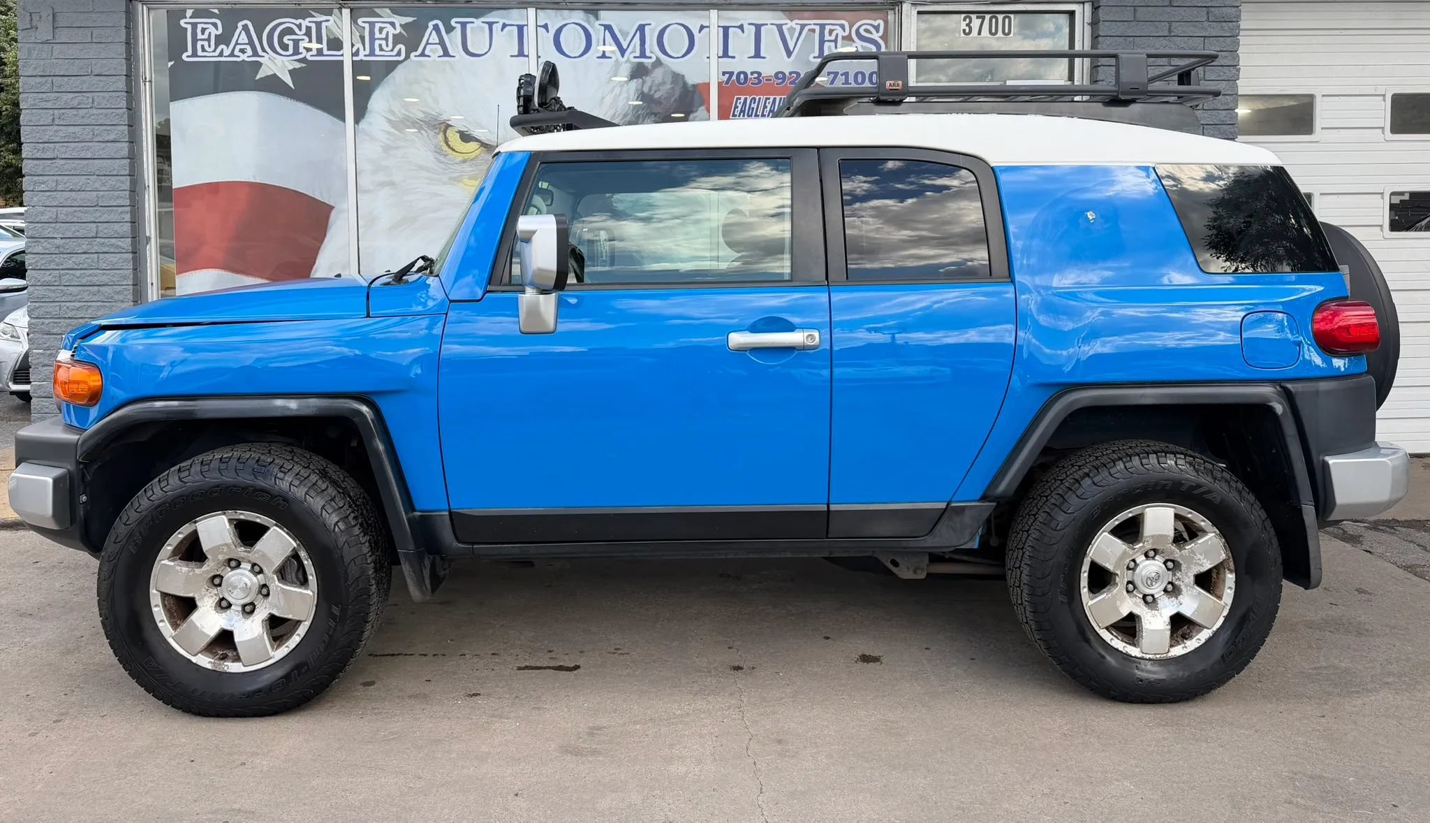 Used 2007 Toyota FJ Cruiser 4WD w/ Upgrade Pkg 1 image 6