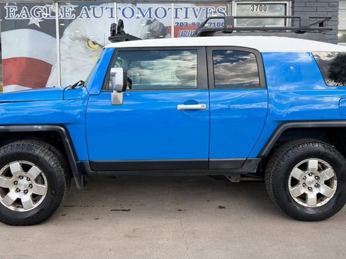 Used 2007 Toyota FJ Cruiser 4WD image 6