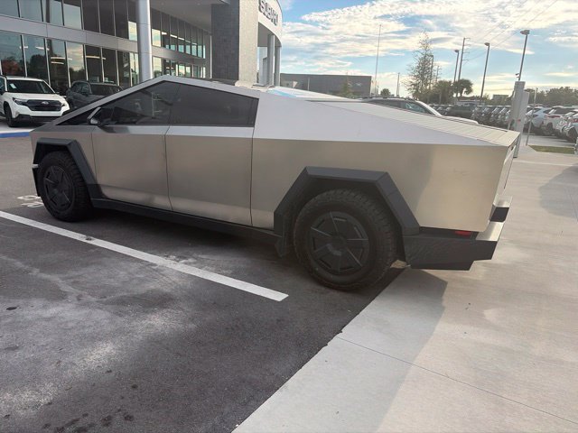 Used 2024 Tesla Cybertruck AWD Crew Cab image 3