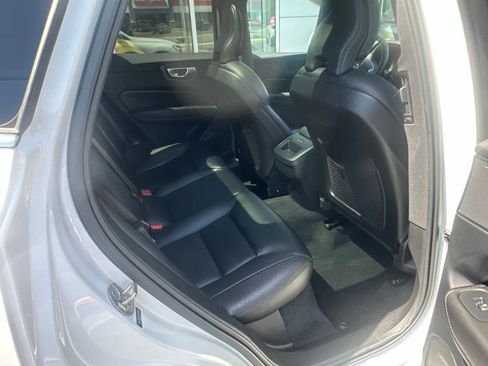Used 2023 Volvo XC60 B5 Core w/ Climate Package AWD/4WD image 10